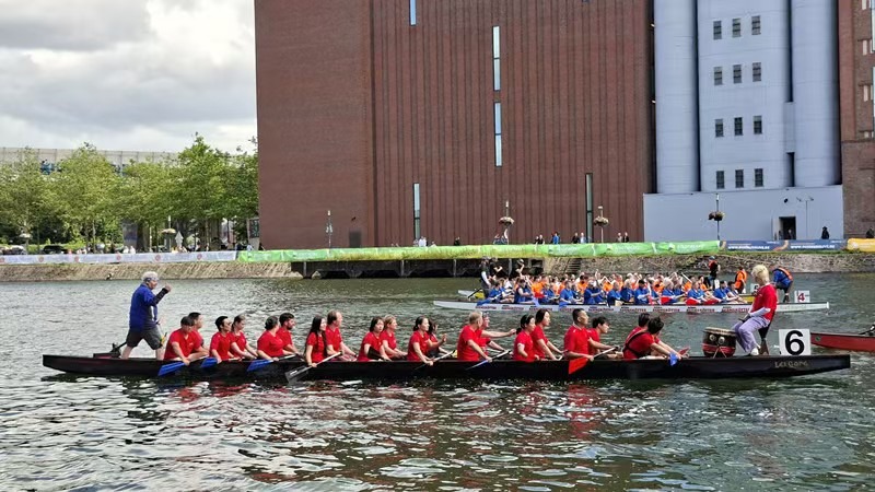WHU dragon boat team advances Sino-German cultural exchange