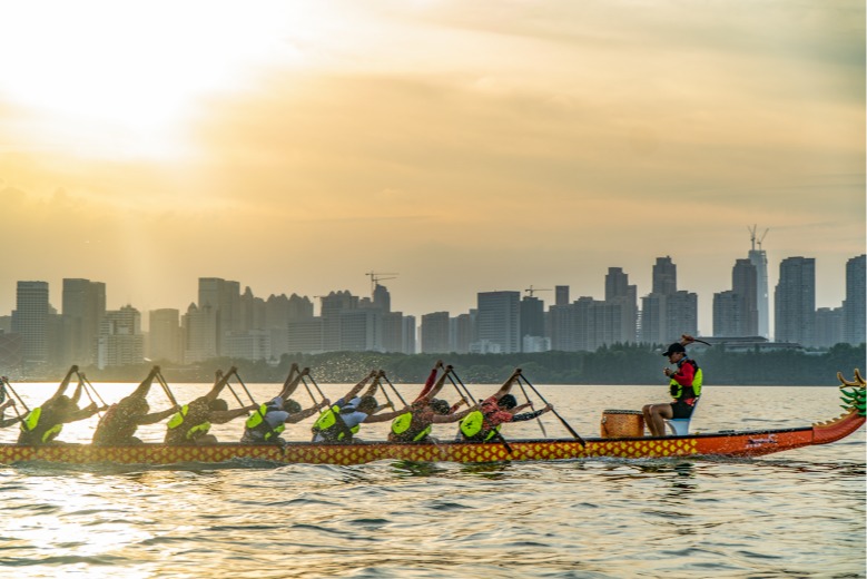 WHU's dragon boat team: Passion and team spirit