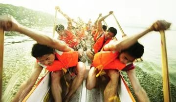Paddles in motion: A day with WHU's dragon boat team